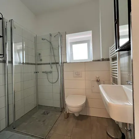 Jaartn - Boardinghouse & Schoenefeld